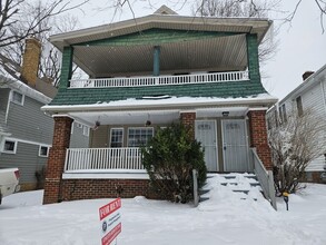 Building Photo - 931 Helmsdale Rd