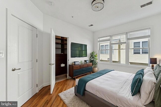 Photo - 4410 Longfellow St Townhome