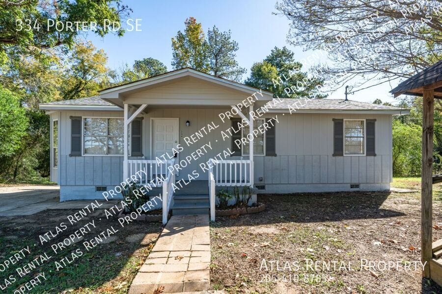 Primary Photo - Spacious 4-Bedroom Home in Bessemer – Perf...