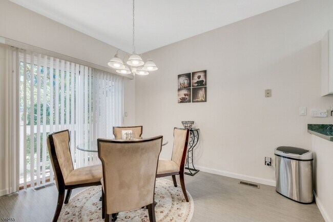 Foto del edificio - 507 Chandler Ln