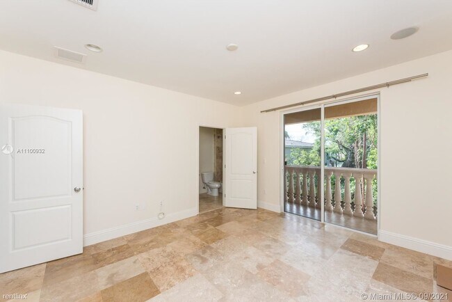 Foto del edificio - 3 br, 2.5 bath House - 3168 Ohio St # 3168