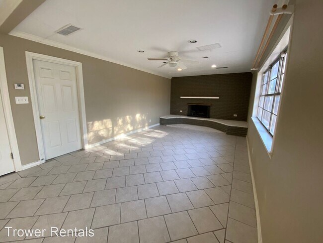 Building Photo - 5 br, 3 bath House - 1702 Nabors