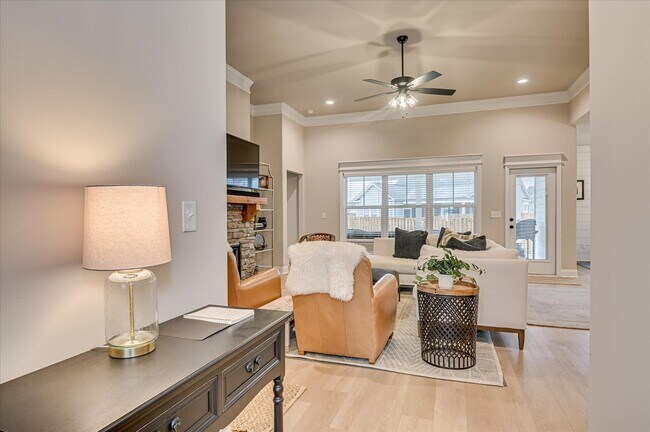 Building Photo - 840 Speckled Teal Path