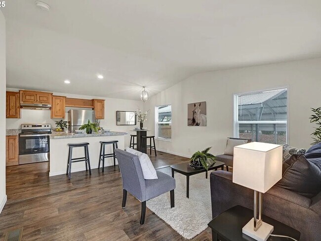 Foto del edificio - 2-Bedroom 1-Bathroom home in Springfield