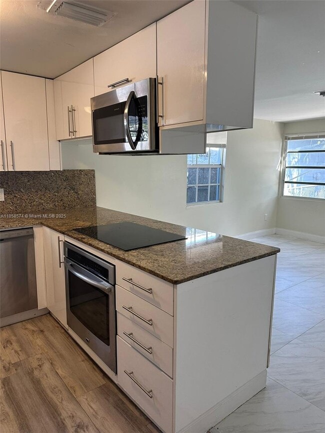 Foto del edificio - 2135 Taylor St