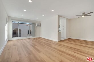 Building Photo - 220 S Gale Dr