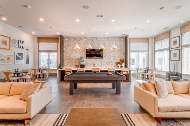 Foto del edificio - 13939 Hillcroft Ave