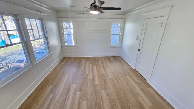 Foto del edificio - 3220 W 2nd St