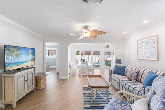 Building Photo - 685 N Barfield Dr