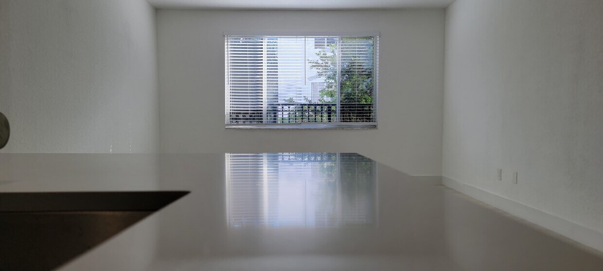 Foto principal - 781 SW 148th Ave