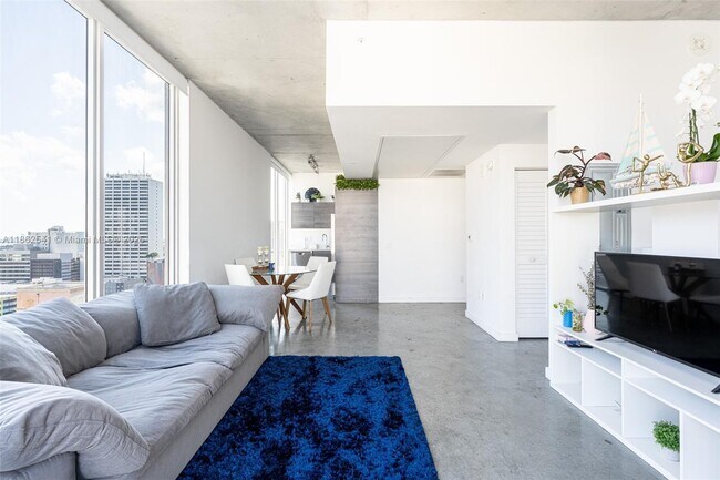 Foto del edificio - 151 SE 1st St