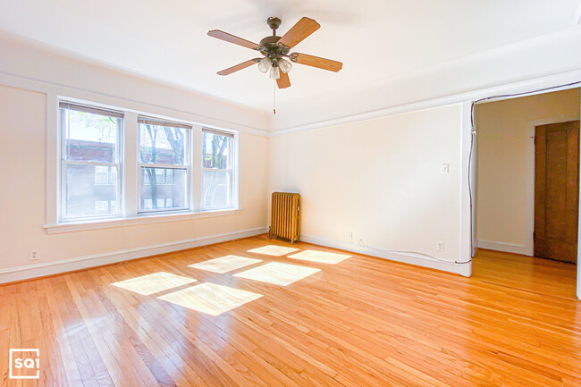 Building Photo - 2946 W Cullom Ave