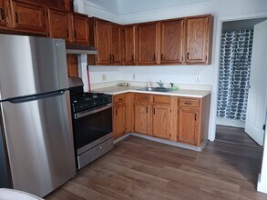 Building Photo - 1458 State St