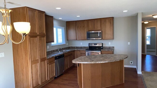 Building Photo - 109 Day Pl 3BR/2BA (Trenton)