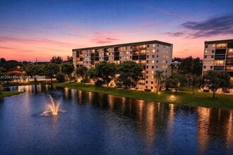 Building Photo - 2240 N Cypress Bend Dr