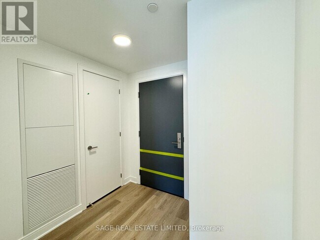 Photo du bâtiment - 86 Dundas St E