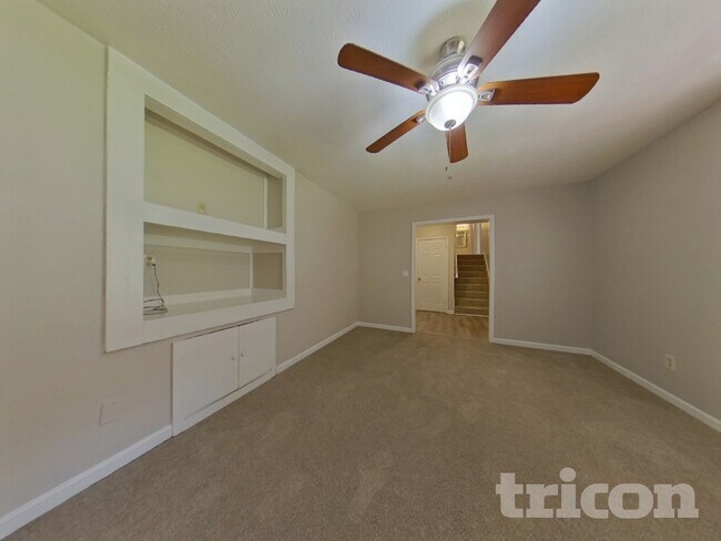 Building Photo - 259 Brooks St