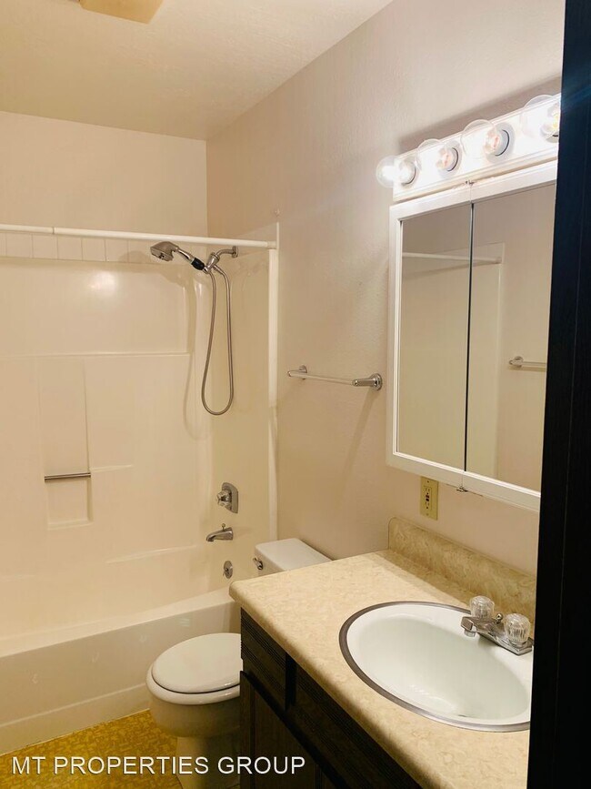 Building Photo - 2 br, 1.5 bath House - 2340 55th St. #16