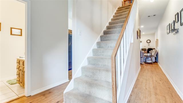 Building Photo - 431 Maple Leaf Dr