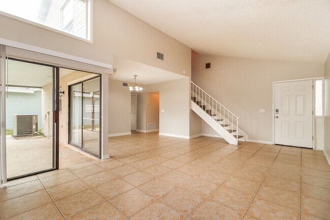 Foto del edificio - 10375 Chadbourne Dr