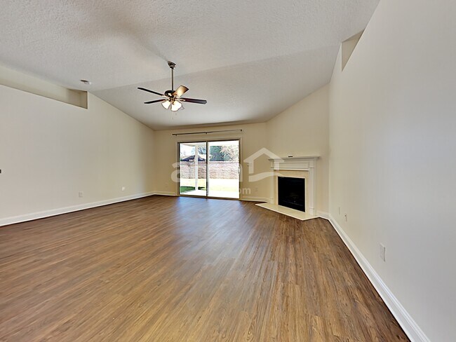 Building Photo - 502 Chinkapin Ct