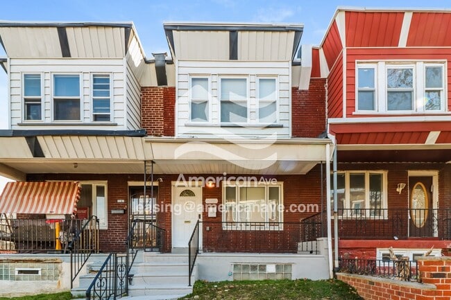 Building Photo - 5833 N Lambert St