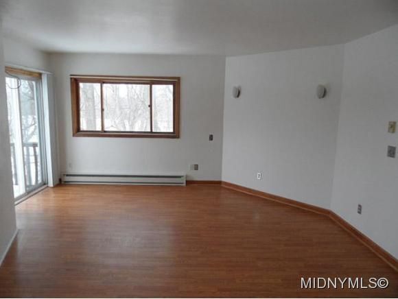 Foto del edificio - 3575 South St