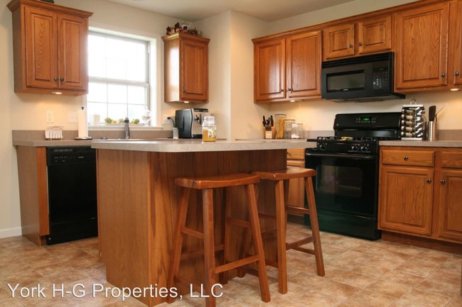 Building Photo - 3 br, 2.5 bath House - 3 Rebecca Drive