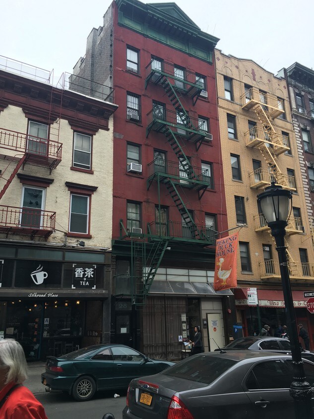 Building Photo - 28 Mott St
