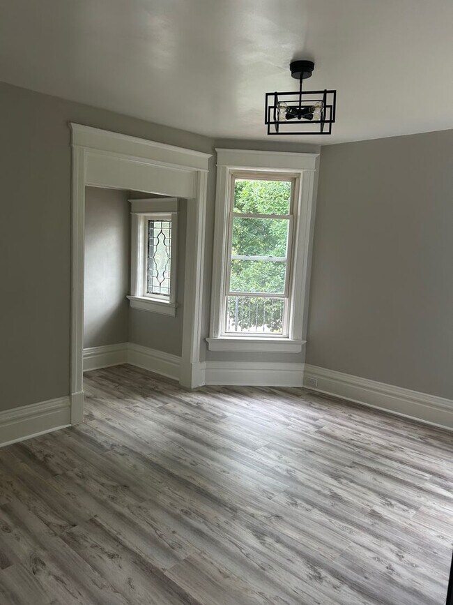 Building Photo - 1675 N Marshall St