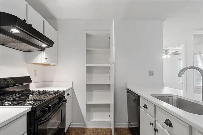 Foto del edificio - 2212 River Heights Ct SE