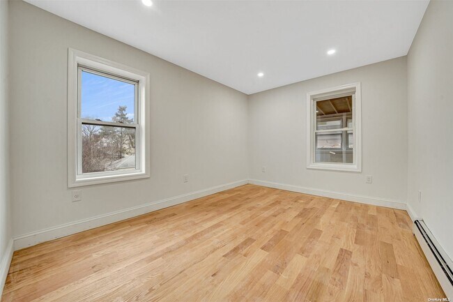 Foto del edificio - 116-43 Newburg St