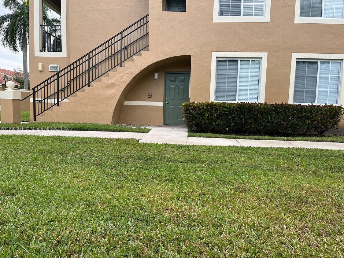 7920 N Nob Hill Rd Unit 208, Tamarac, FL 33321 Condo for Rent in