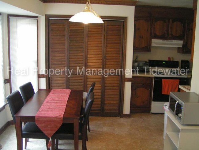 Building Photo - 5629 Gates Landing Rd