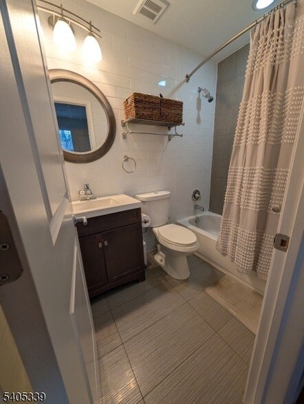 Foto del edificio - 104 Broughton Ave