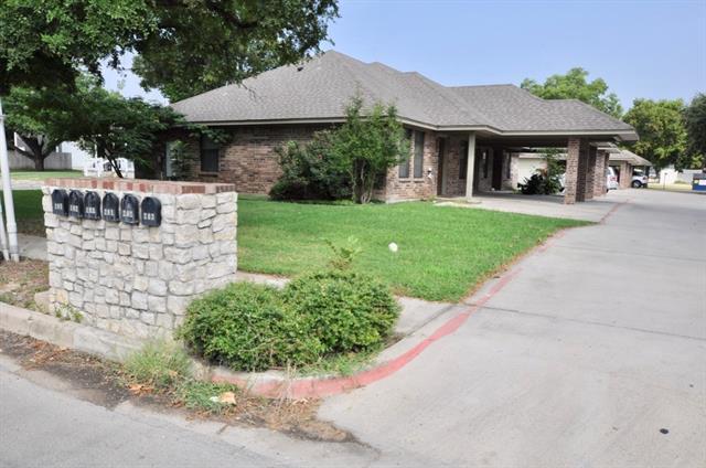 Primary Photo - 663 W Tarleton