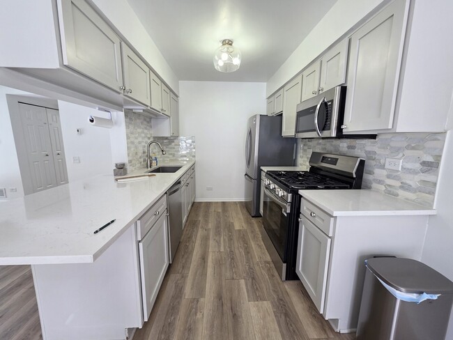 Building Photo - 170 Half Moon Cir