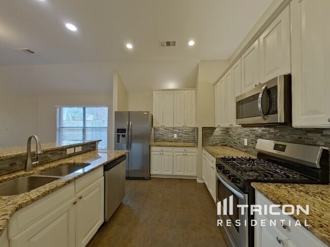 Building Photo - 10448 Bradshaw Dr