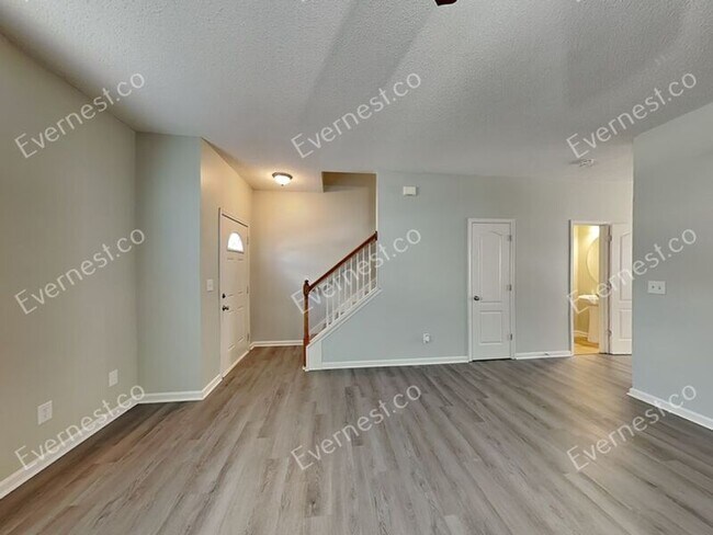 Building Photo - 8615 Thomas Ln