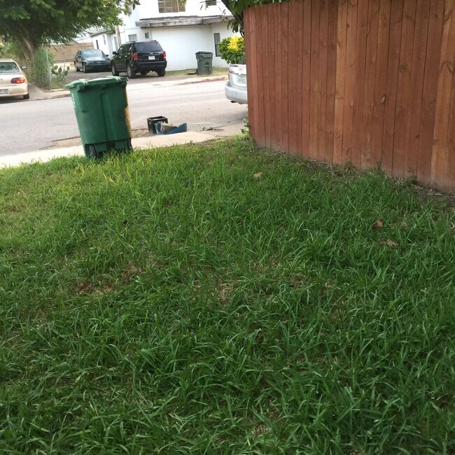 Foto del edificio - 909 E Jefferson St