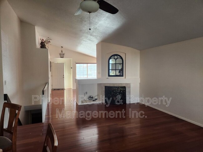 Foto del edificio - 370 Harvest Point Dr