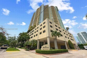 Building Photo - 2475 Brickell Ave