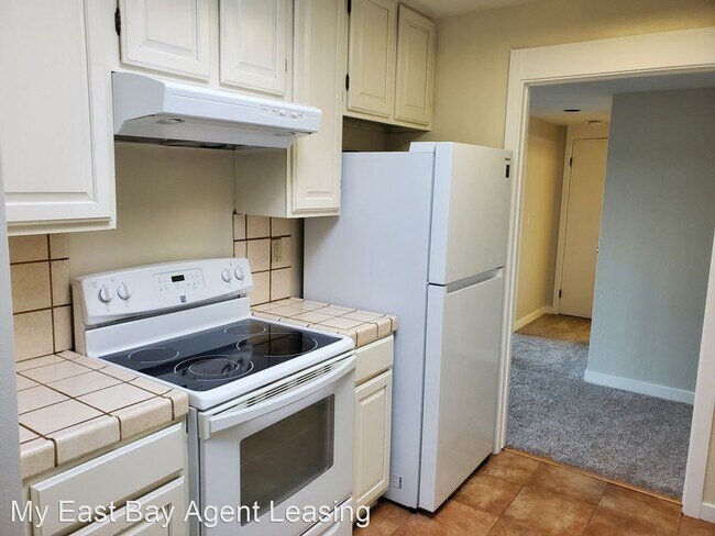 Building Photo - 1 br, 1 bath House - 742 Wesley Way #3A