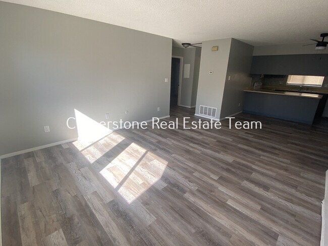 Building Photo - 2627 E Uintah St