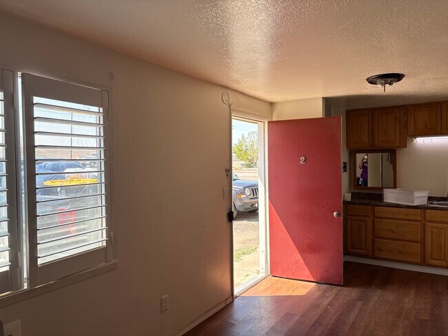 Foto del edificio - 570 W Main St