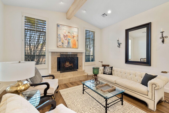 Foto del edificio - 47210 Heliotrope Dr