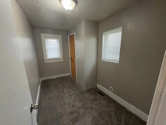 Foto del edificio - 1233 Williams St