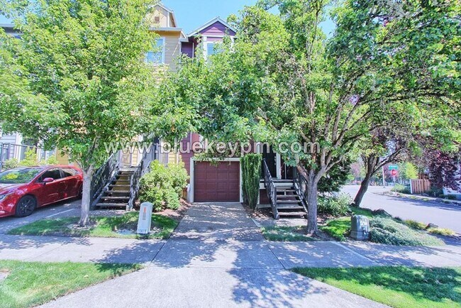 Foto del edificio - 3 Bed, 2.5 Bath Townhome in Hillsboro Near Quatama Park and Intel's Ronler Acres Campus