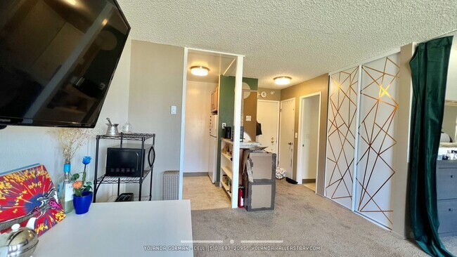 Foto del edificio - Lovely Top Floor Studio at Watergate Community - Partially Furnished