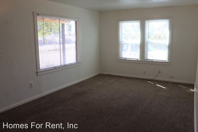Building Photo - 2 br, 1 bath House - 46 N. Lotas St.